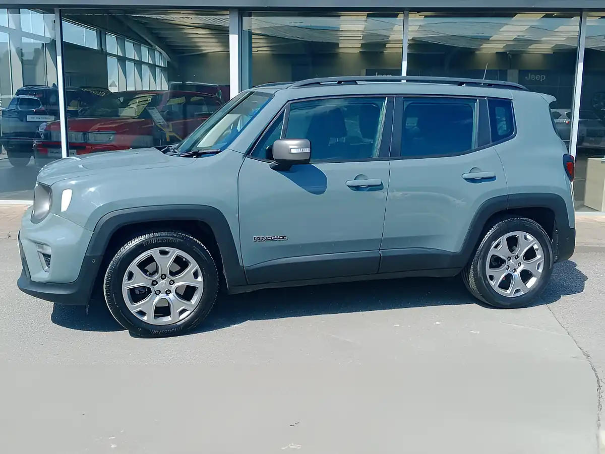 Used 2018 Jeep Renegade Limited Grey - Interior and Exterior details 2