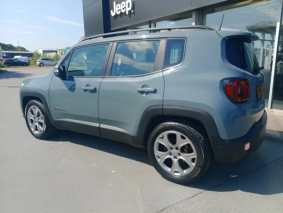Used 2018 Jeep Renegade Limited Grey - Interior and Exterior details 4
