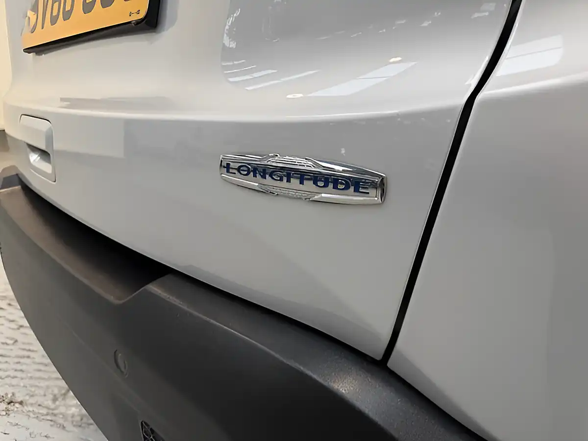Used 2018 Jeep Renegade Longitude Glacier - Interior and Exterior details 8