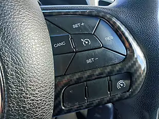 Used 2018 Jeep Renegade Longitude Grey - Interior and Exterior details 9