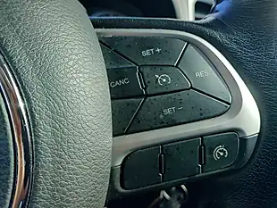 Used 2018 Jeep Renegade Longitude Grey - Interior and Exterior details 9