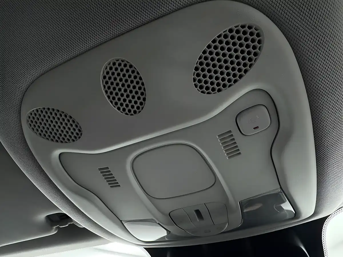 Used 2018 Jeep Renegade Longitude Grey - Interior and Exterior details 14