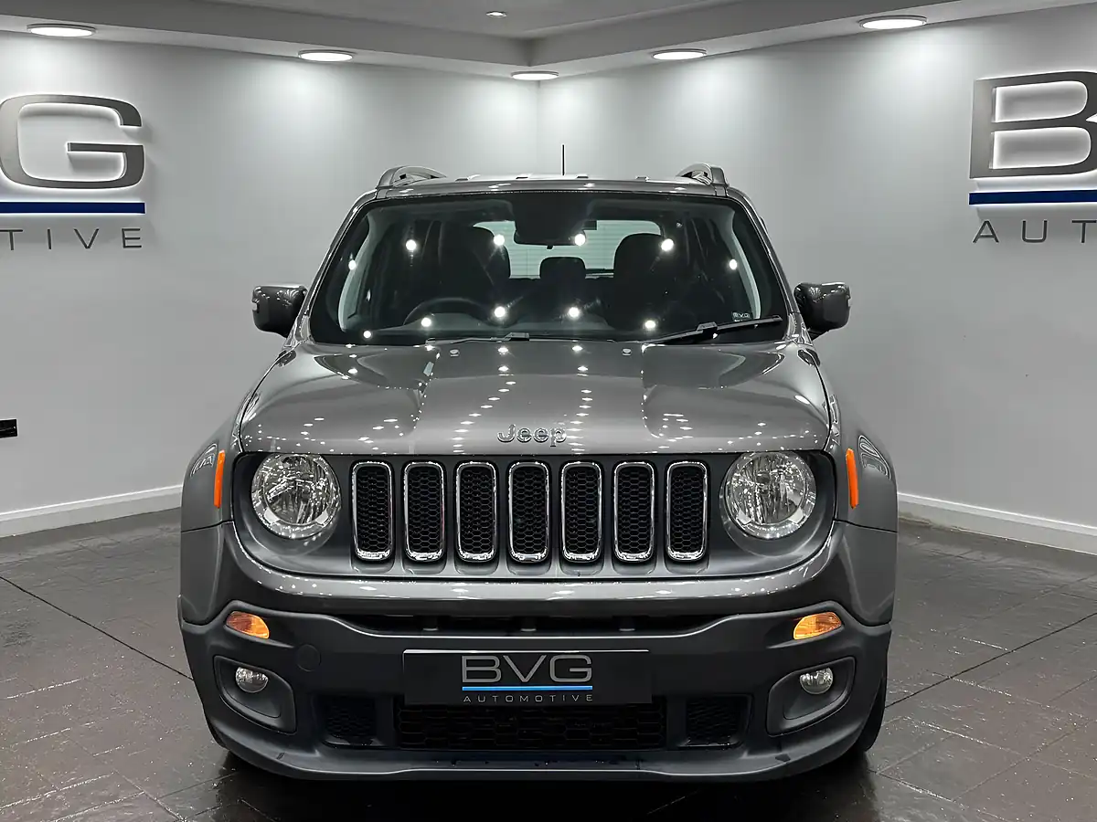 Used 2018 Jeep Renegade Longitude Grey - Interior and Exterior details 4