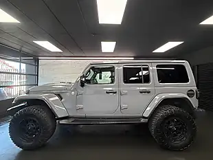 Used 2018 Jeep Wrangler Overland Grey - Interior and Exterior details 7