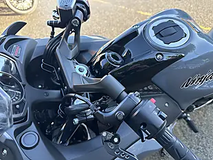 Used 2018 Kawasaki Ninja 650 Ex Grey - Interior and Exterior details 11
