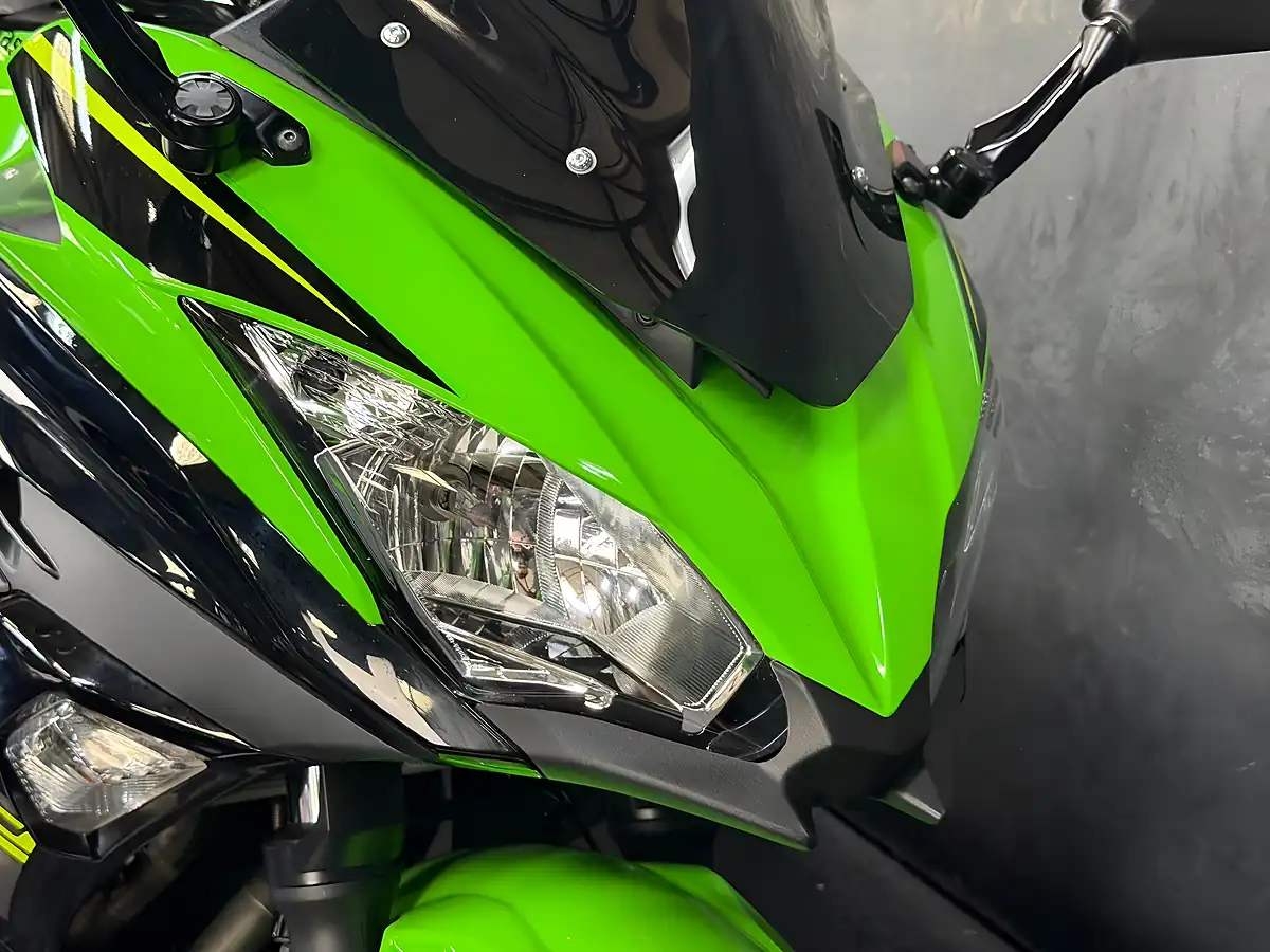 Used 2018 Kawasaki Ninja 650 Krt Performance Edition Green - Interior and Exterior details 10