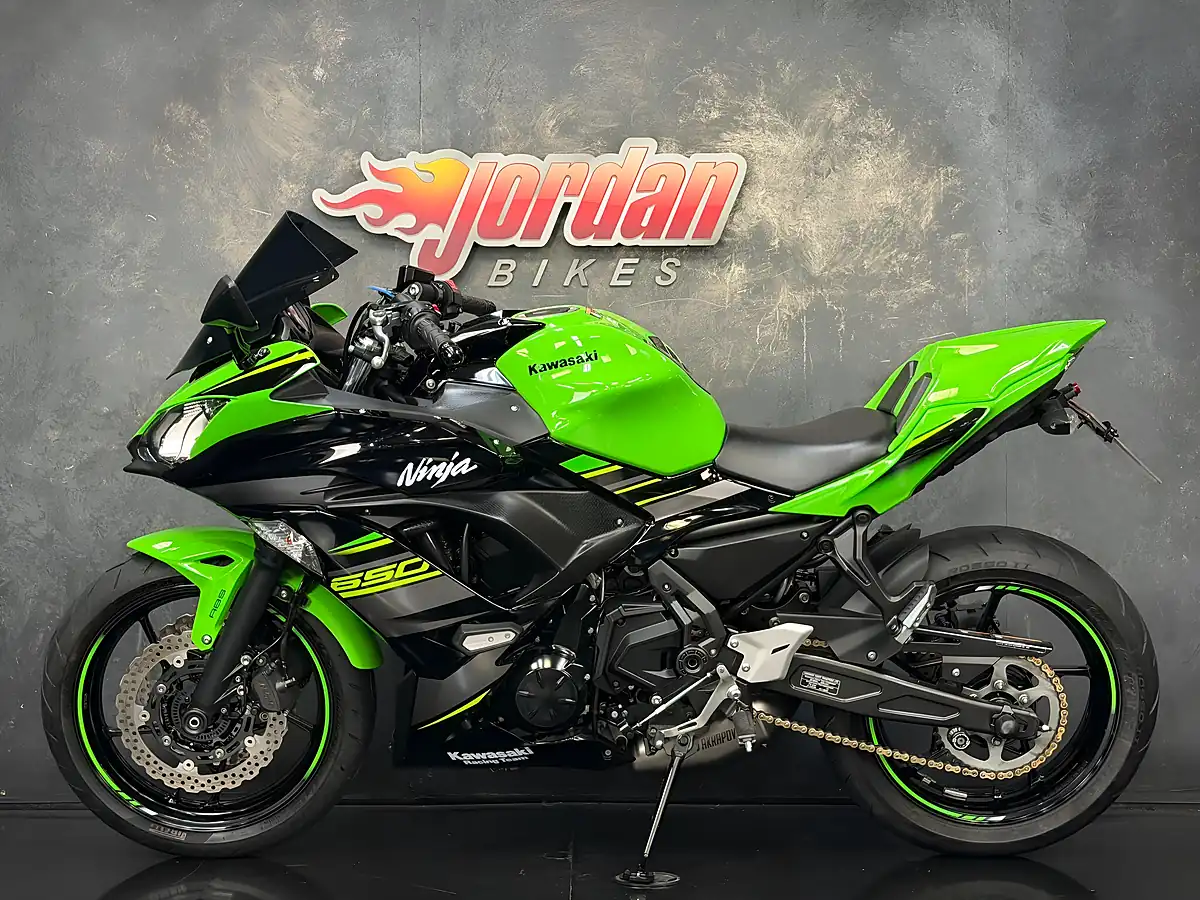 Used 2018 Kawasaki Ninja 650 Krt Performance Edition Green - Interior and Exterior details 2