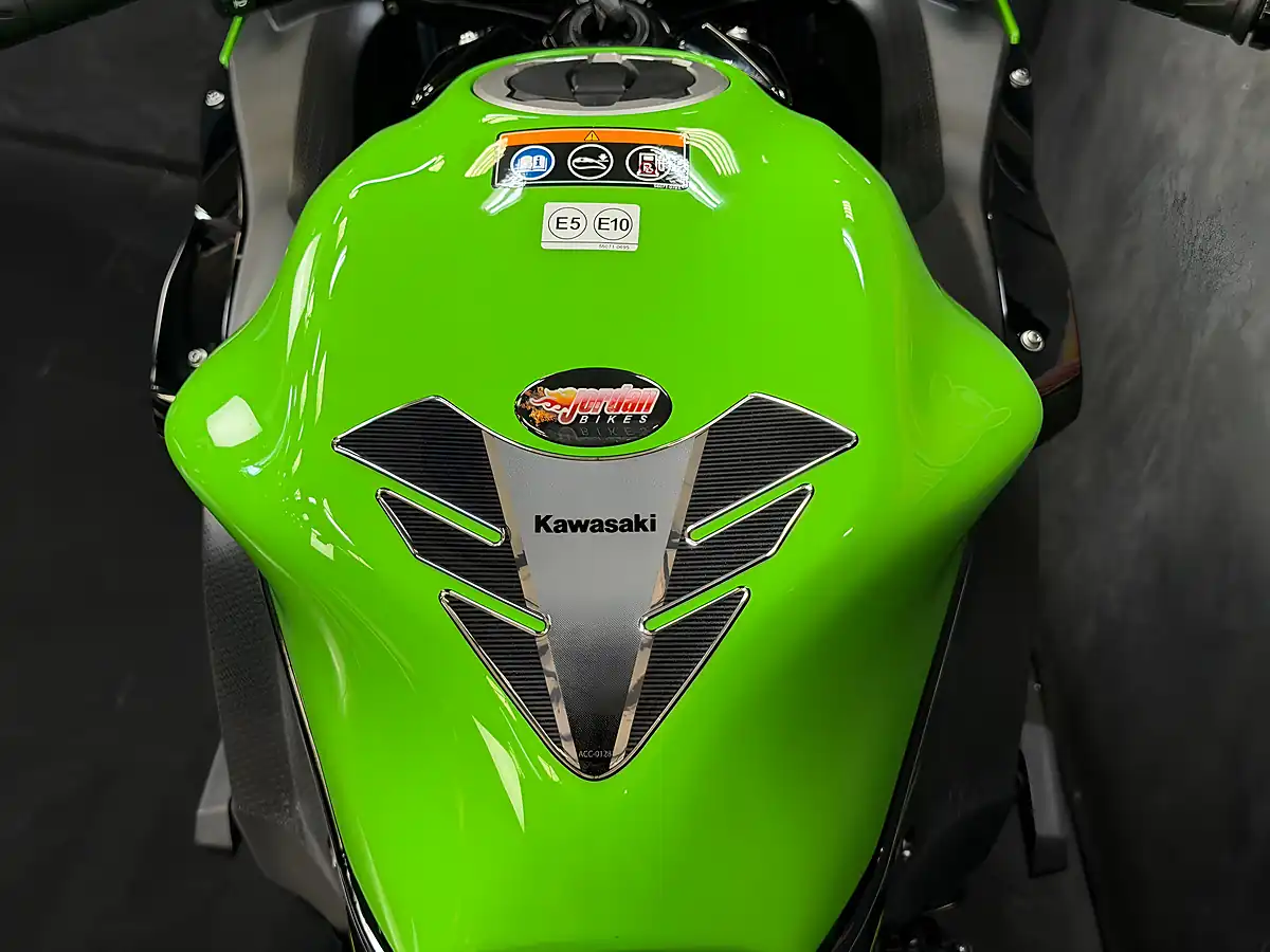 Used 2018 Kawasaki Ninja 650 Krt Performance Edition Green - Interior and Exterior details 20