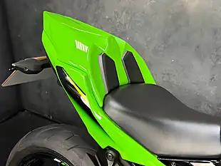 Used 2018 Kawasaki Ninja 650 Krt Performance Edition Green - Interior and Exterior details 8