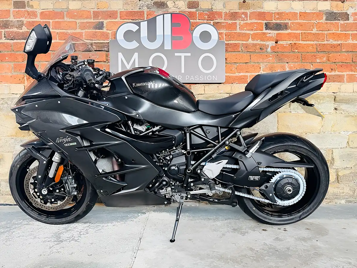 Used 2018 Kawasaki Ninja H2 Sx Grey - Interior and Exterior details 11