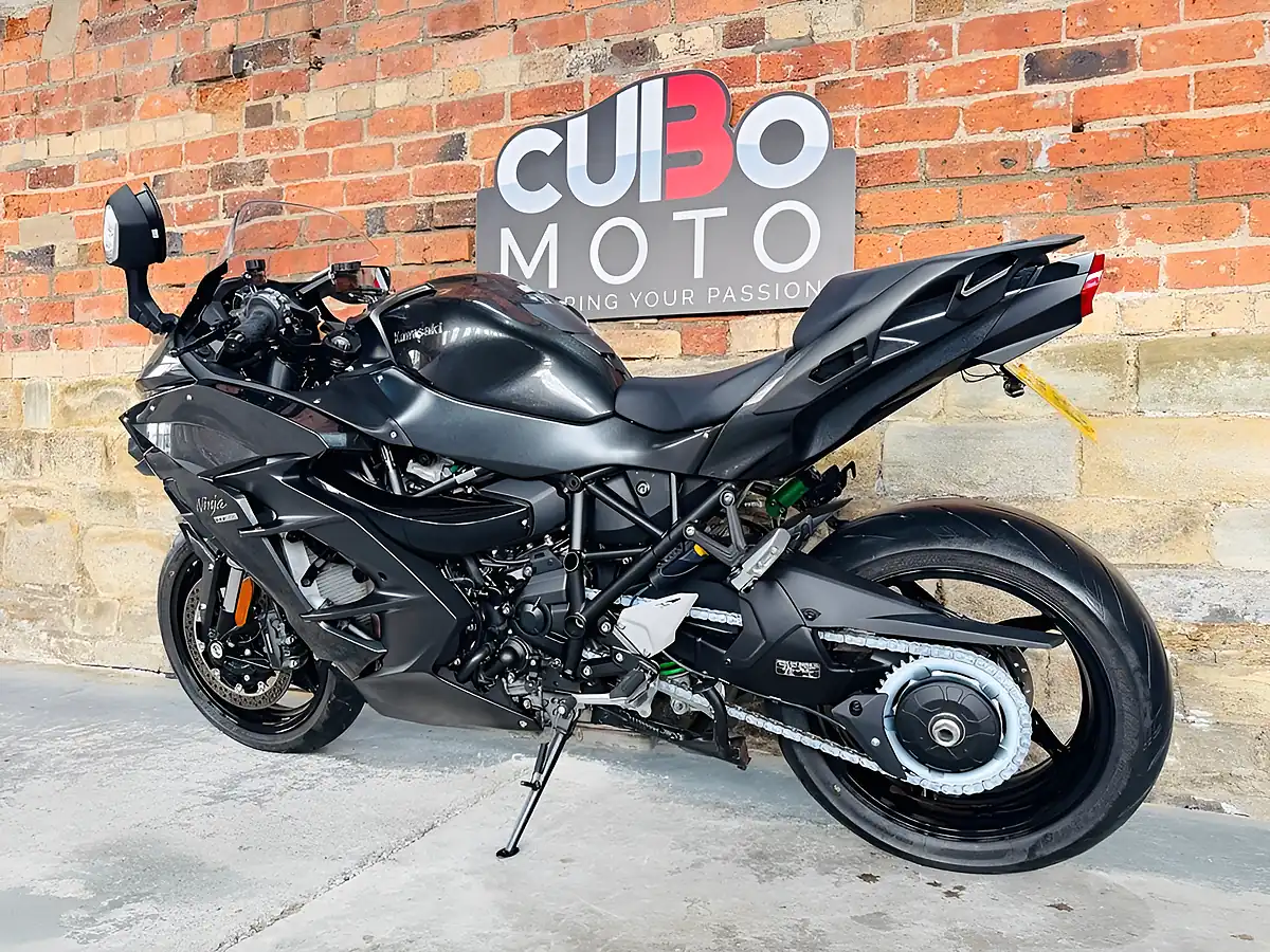 Used 2018 Kawasaki Ninja H2 Sx Grey - Interior and Exterior details 13