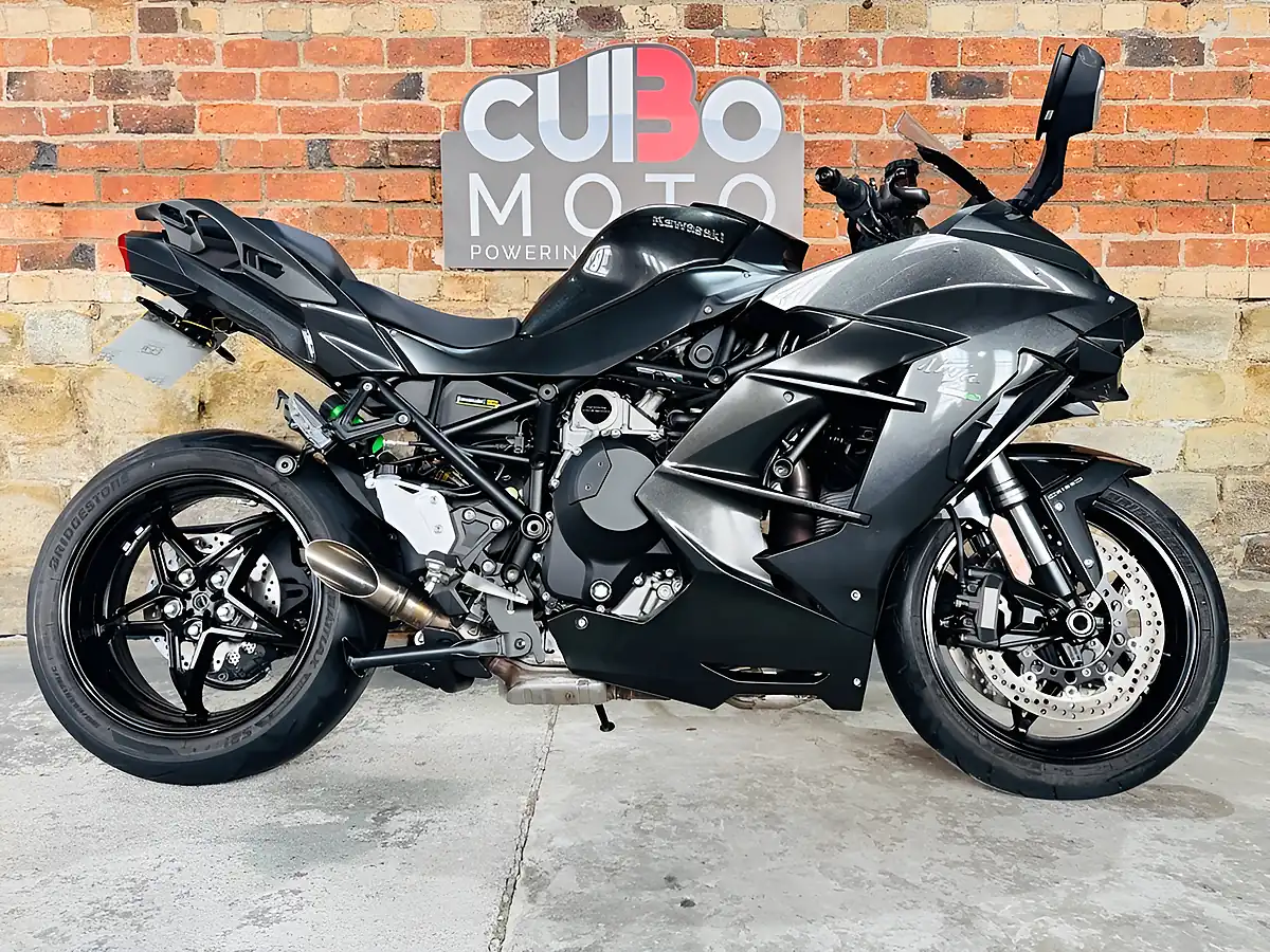 Used 2018 Kawasaki Ninja H2 Sx Grey - Interior and Exterior details 2