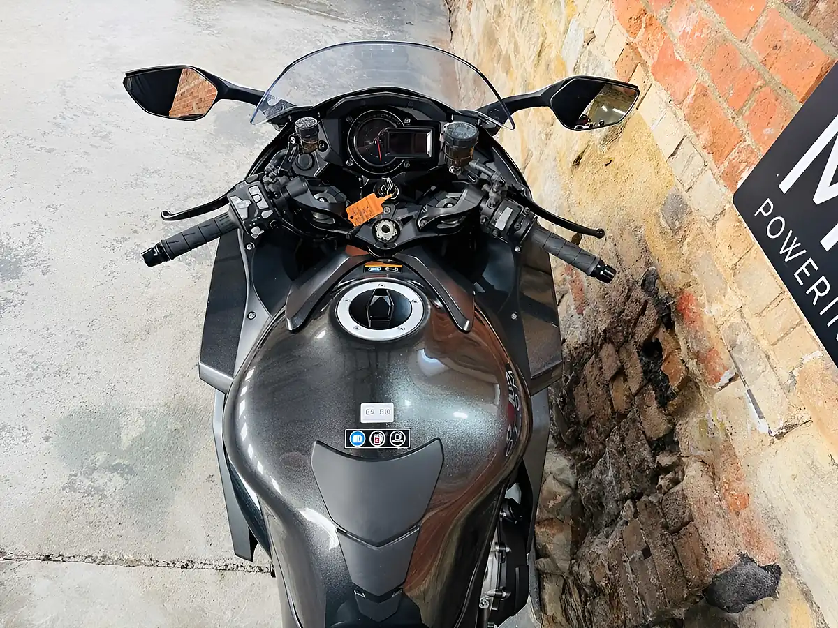 Used 2018 Kawasaki Ninja H2 Sx Grey - Interior and Exterior details 20