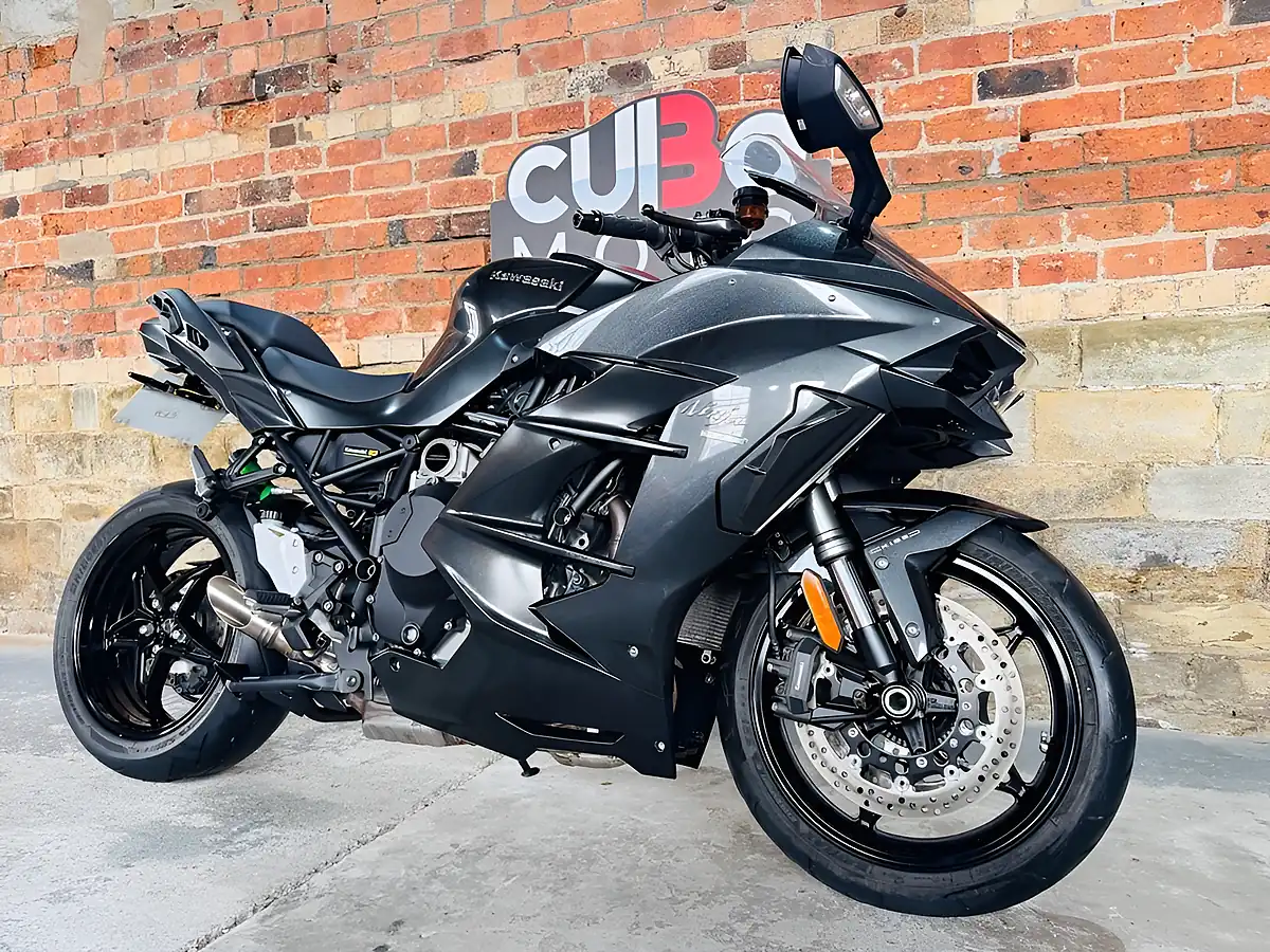 Used 2018 Kawasaki Ninja H2 Sx Grey - Interior and Exterior details 3