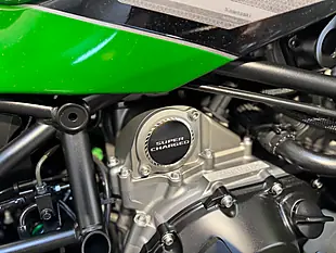 Used 2018 Kawasaki Ninja H2 Sx - Interior and Exterior details 10