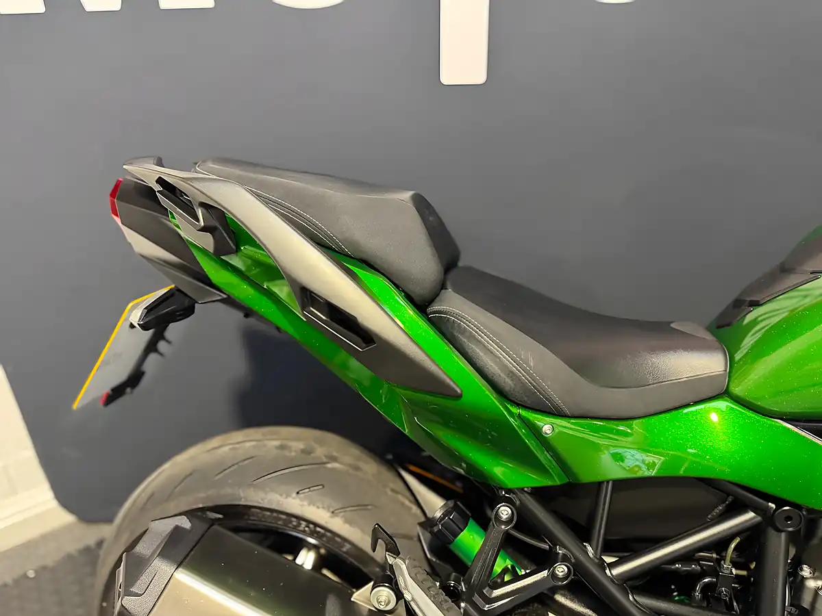 Used 2018 Kawasaki Ninja H2 Sx - Interior and Exterior details 12