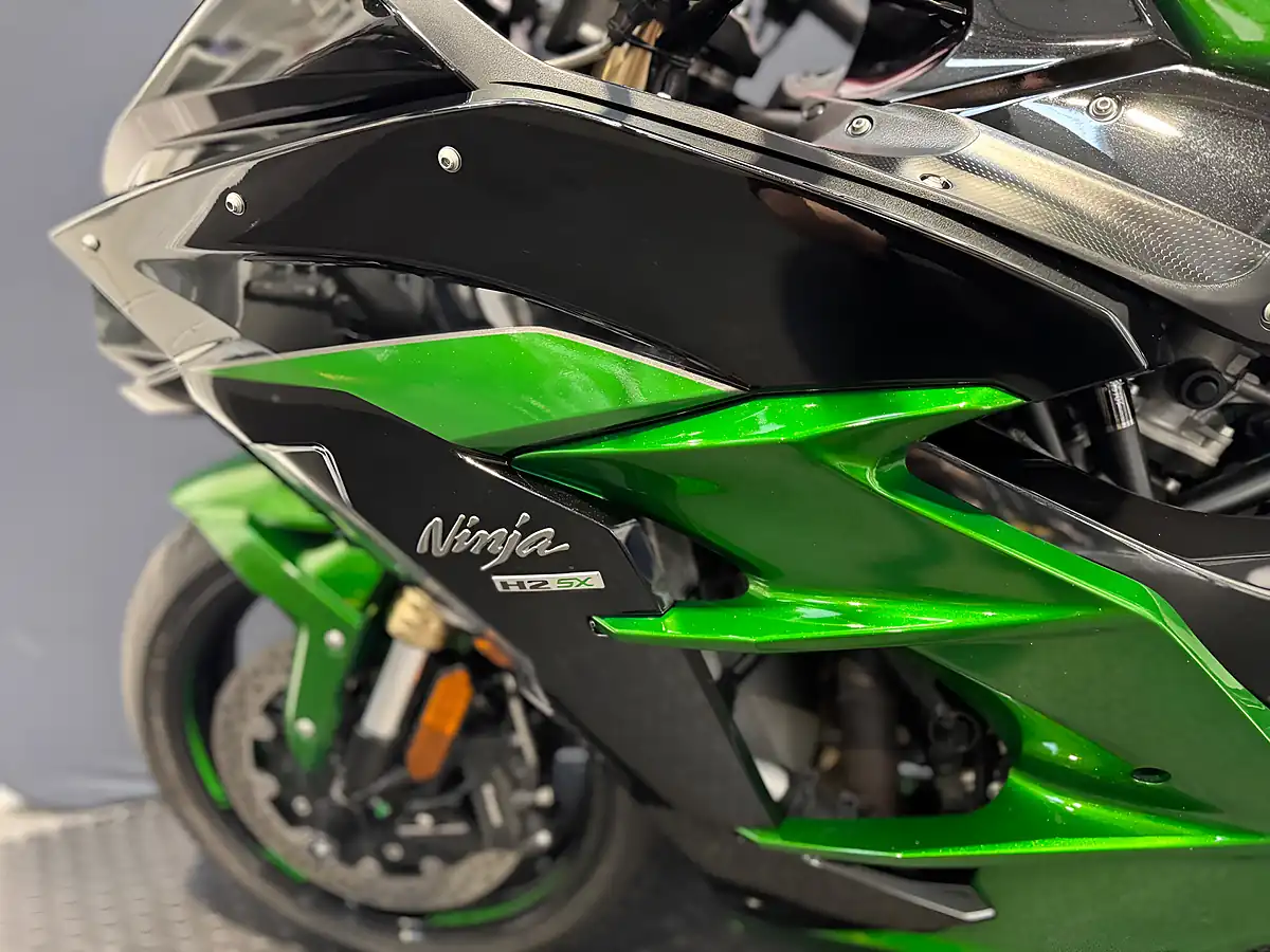 Used 2018 Kawasaki Ninja H2 Sx - Interior and Exterior details 19