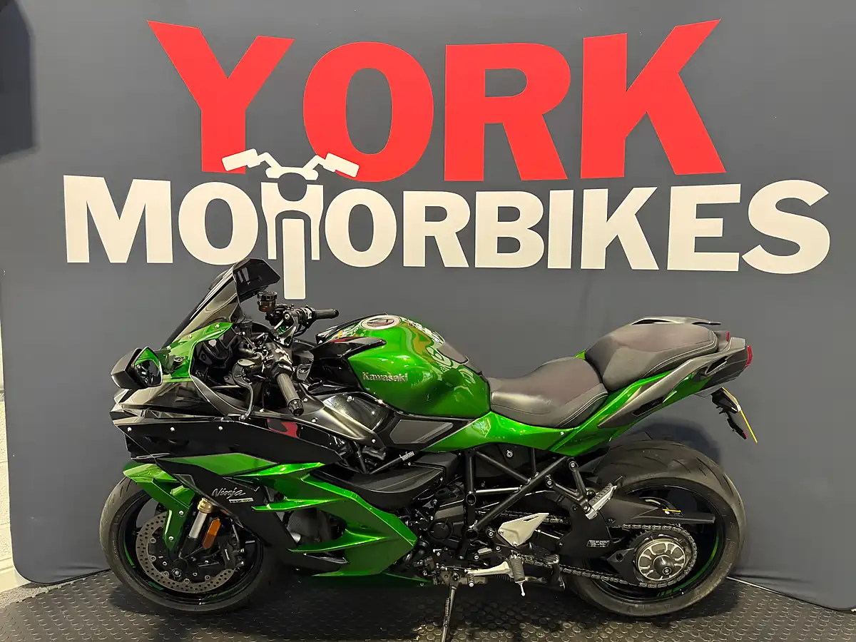 Used 2018 Kawasaki Ninja H2 Sx - Interior and Exterior details 2