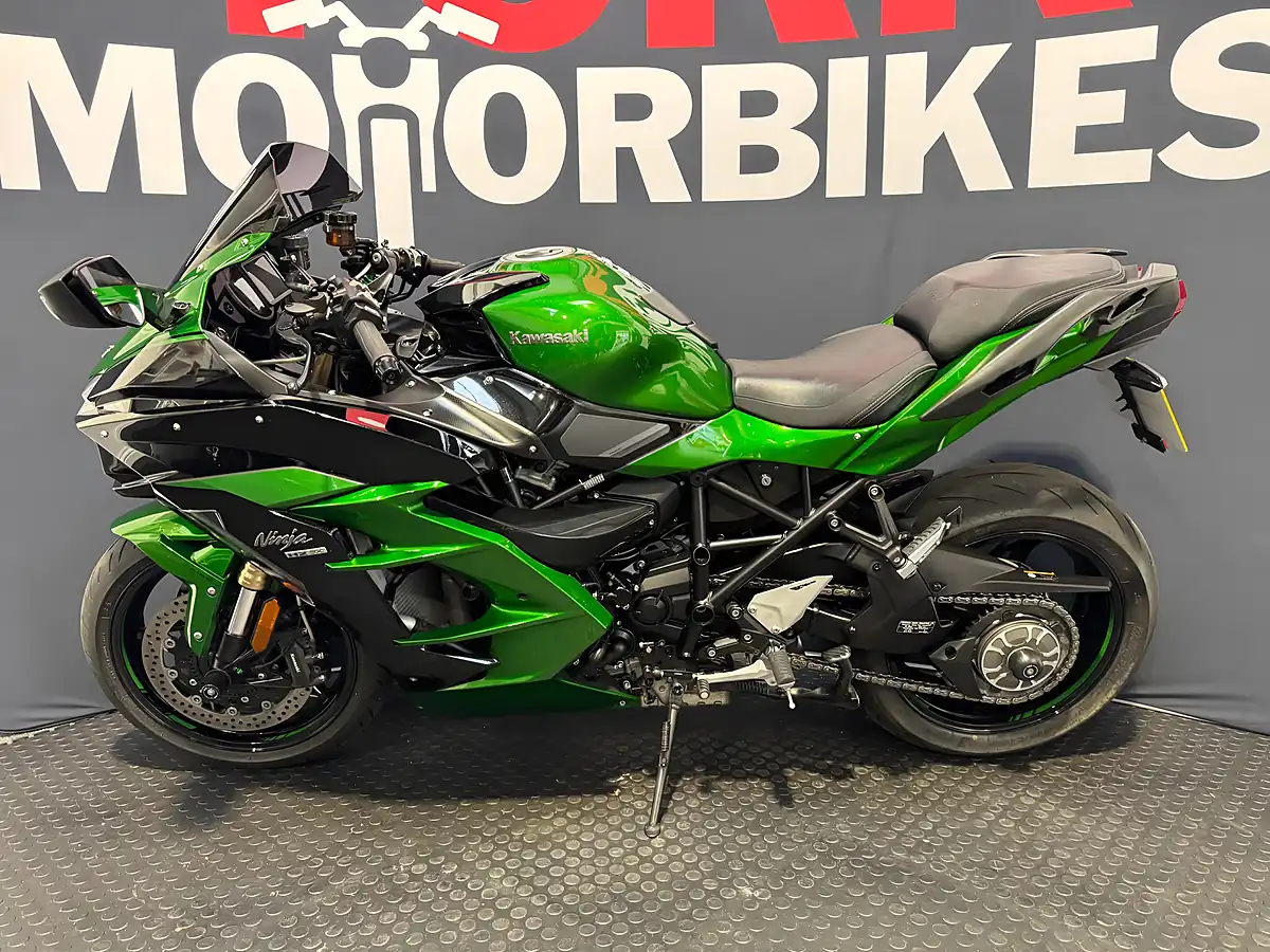 Used 2018 Kawasaki Ninja H2 Sx - Interior and Exterior details 4