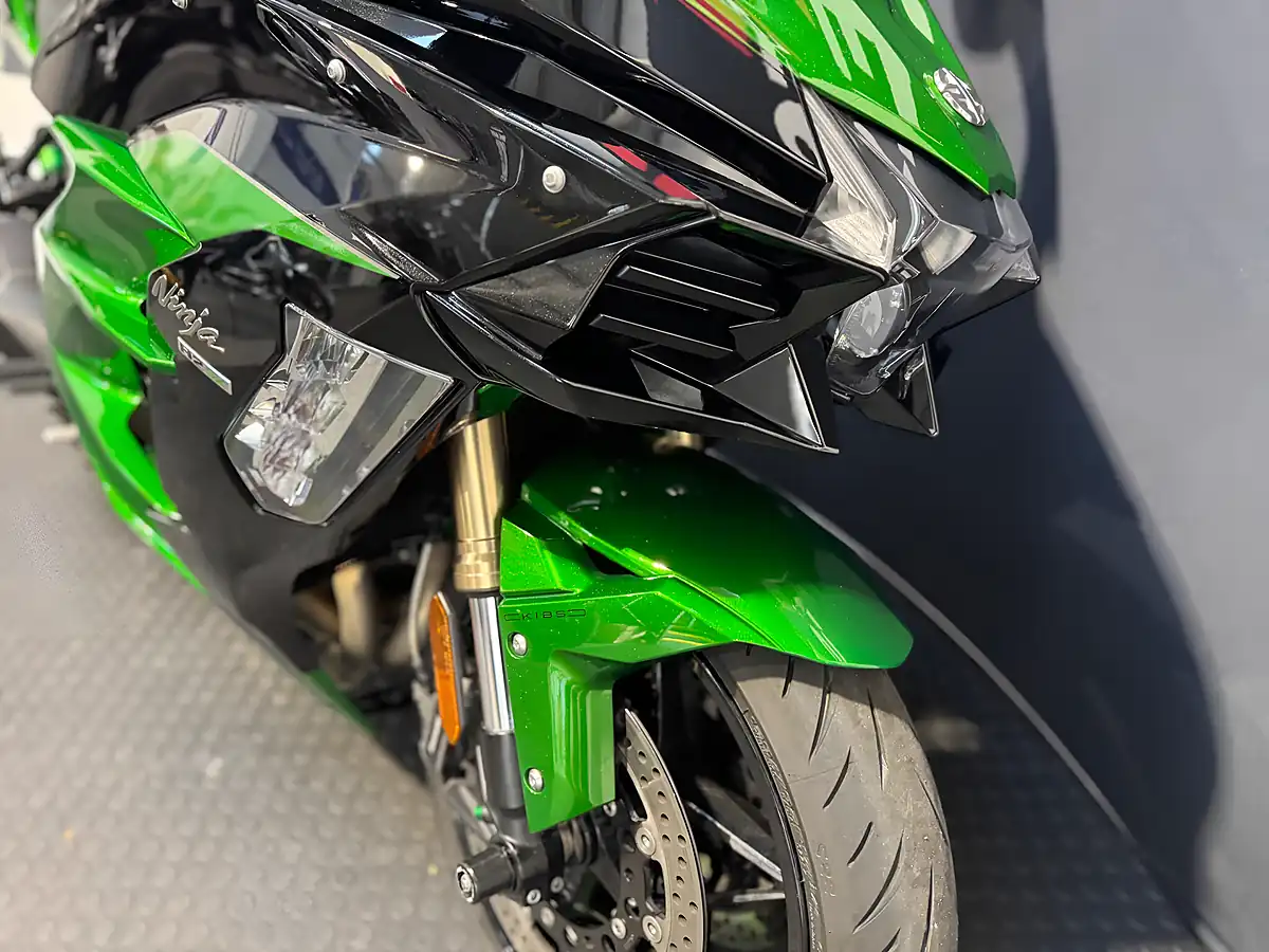 Used 2018 Kawasaki Ninja H2 Sx - Interior and Exterior details 8