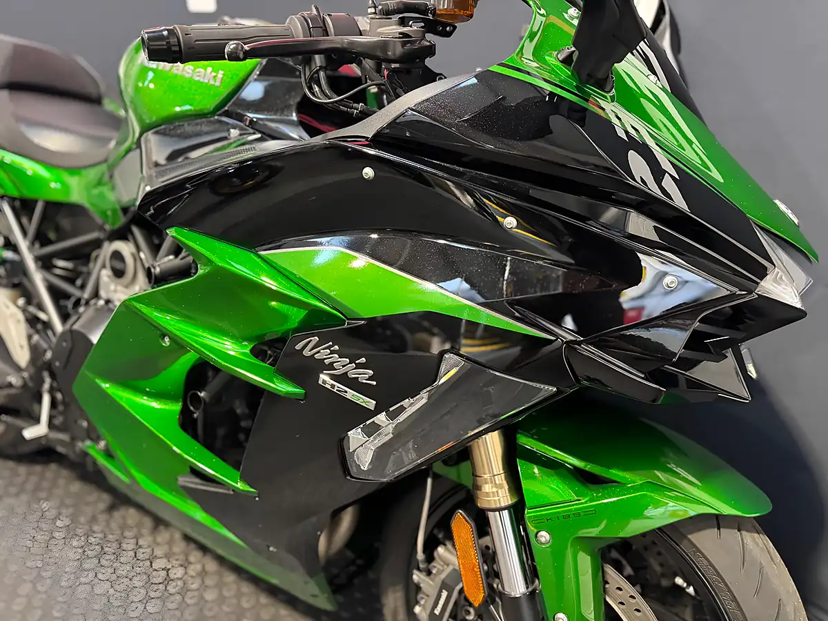 Used 2018 Kawasaki Ninja H2 Sx - Interior and Exterior details 9
