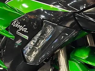 Used 2018 Kawasaki Ninja H2 Sx Se Green - Interior and Exterior details 10