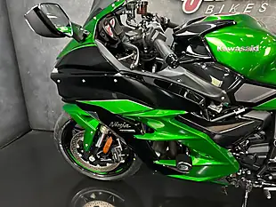 Used 2018 Kawasaki Ninja H2 Sx Se Green - Interior and Exterior details 17