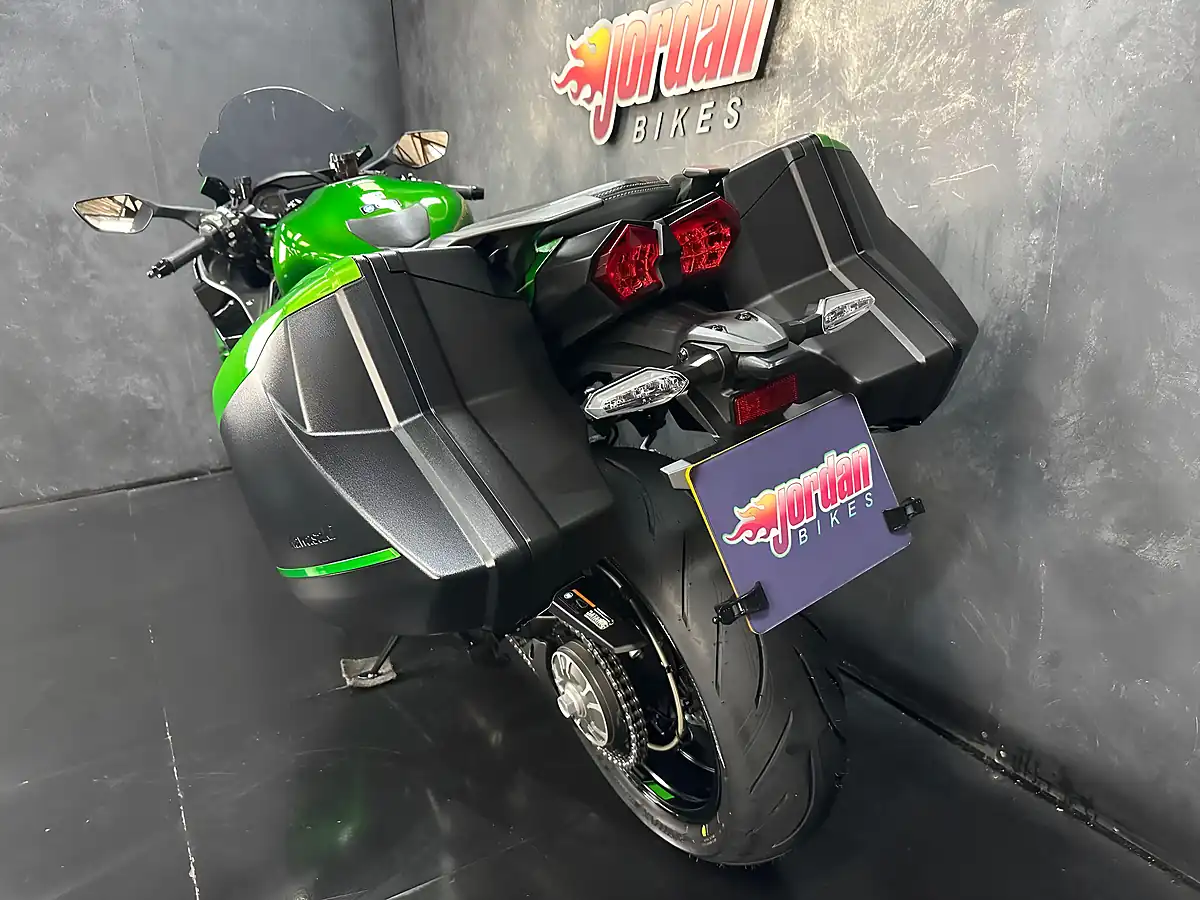 Used 2018 Kawasaki Ninja H2 Sx Se Green - Interior and Exterior details 20