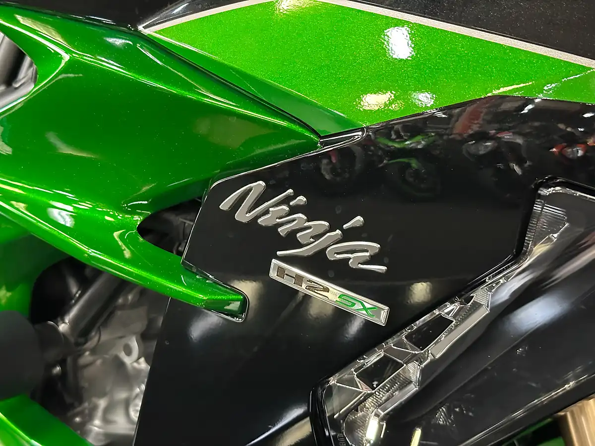 Used 2018 Kawasaki Ninja H2 Sx Se Green - Interior and Exterior details 10