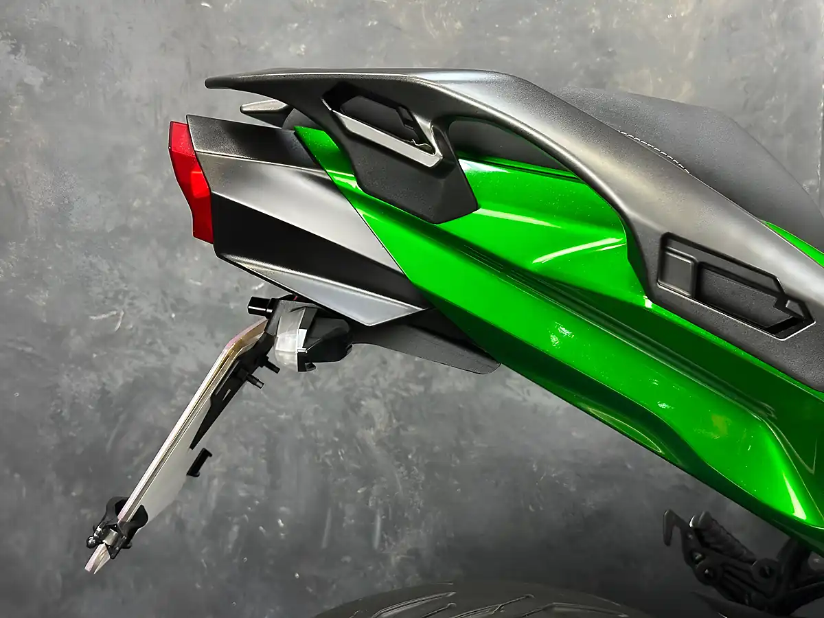 Used 2018 Kawasaki Ninja H2 Sx Se Green - Interior and Exterior details 13