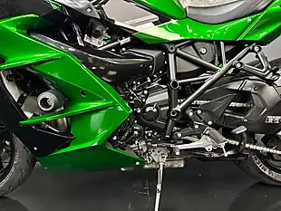 Used 2018 Kawasaki Ninja H2 Sx Se Green - Interior and Exterior details 18