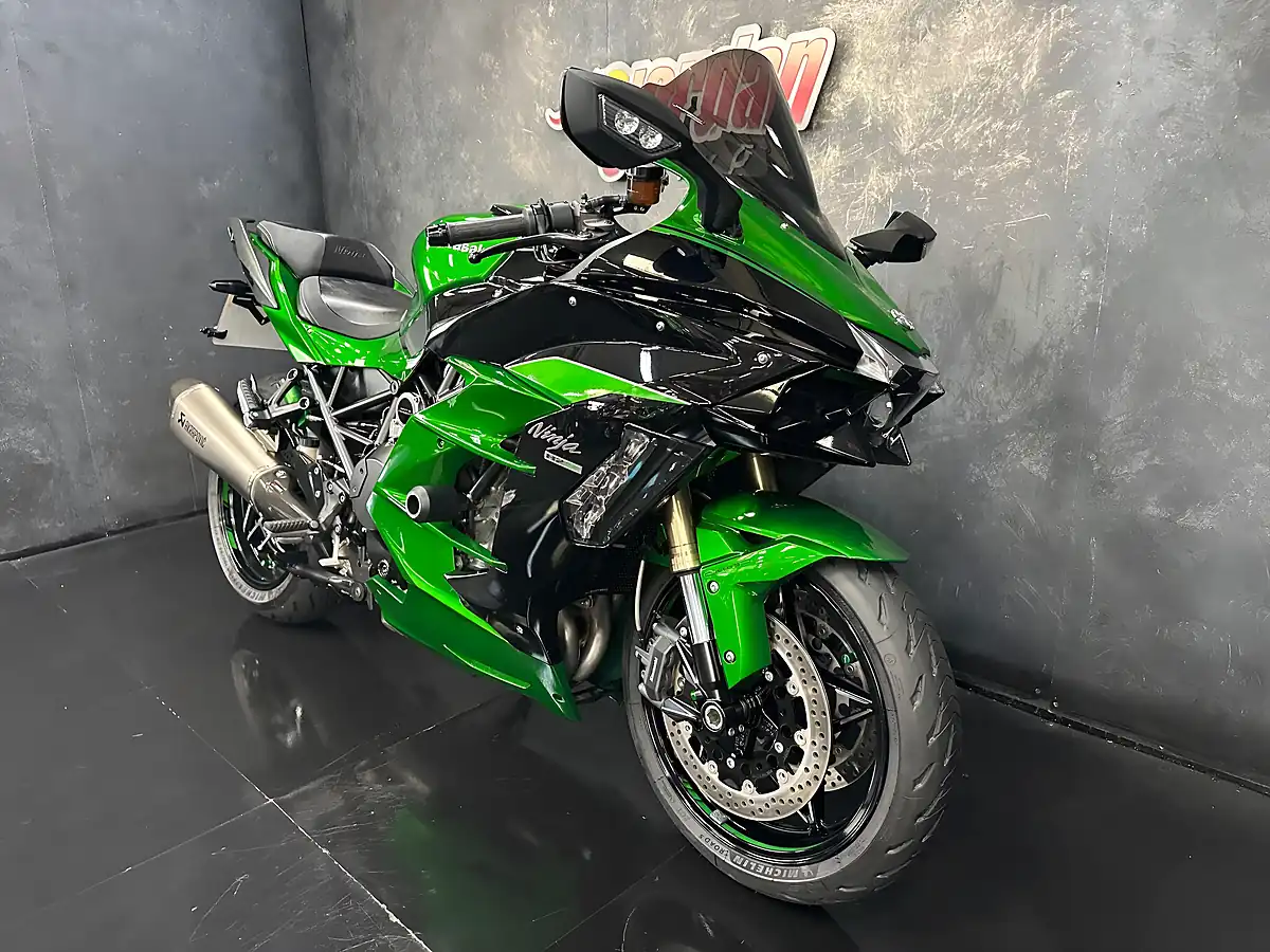 Used 2018 Kawasaki Ninja H2 Sx Se Green - Interior and Exterior details 2