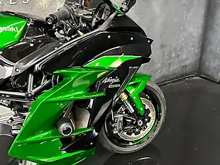 Used 2018 Kawasaki Ninja H2 Sx Se Green - Interior and Exterior details 8
