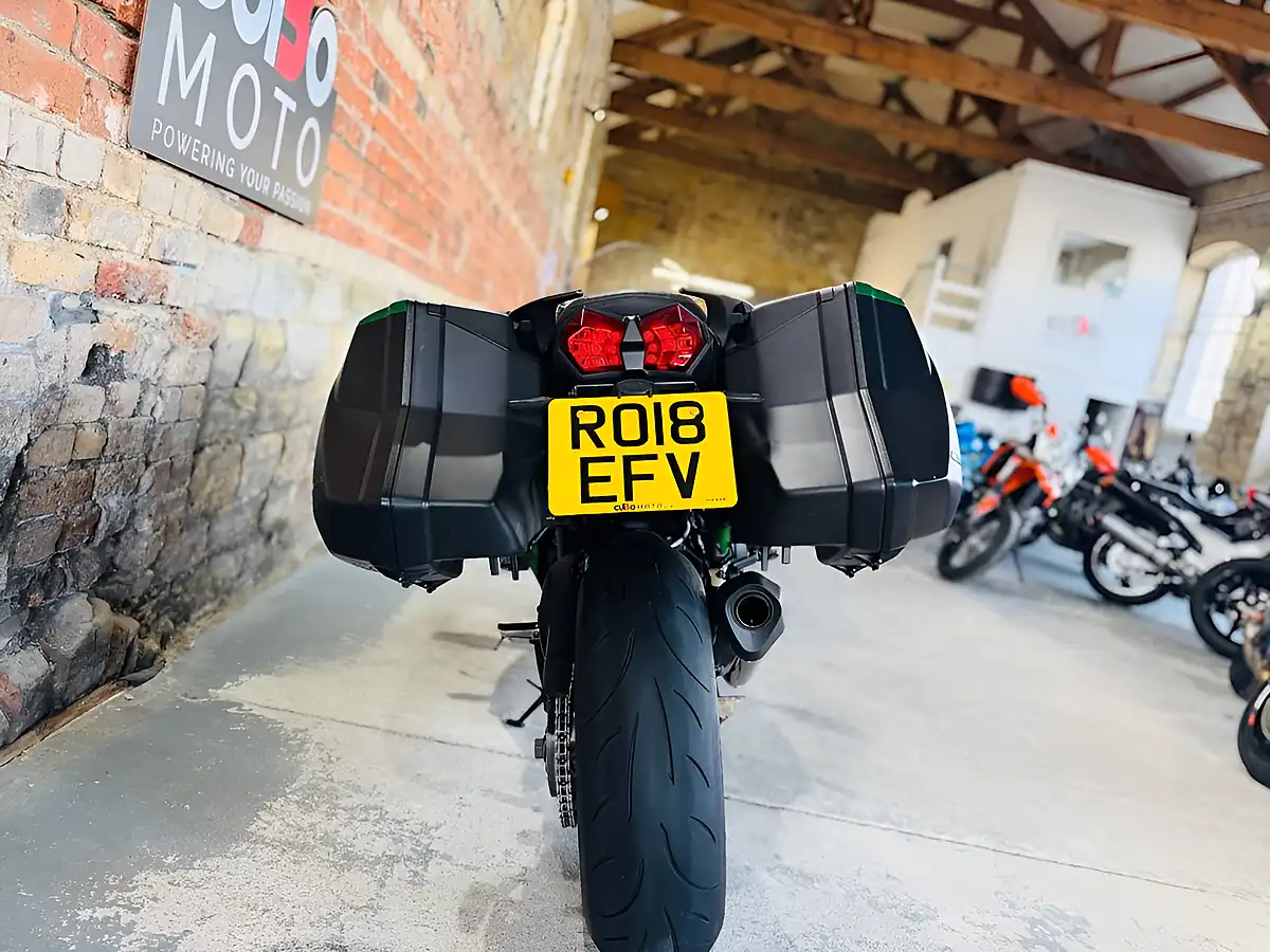 Used 2018 Kawasaki Ninja H2 Sx Se Green - Interior and Exterior details 11