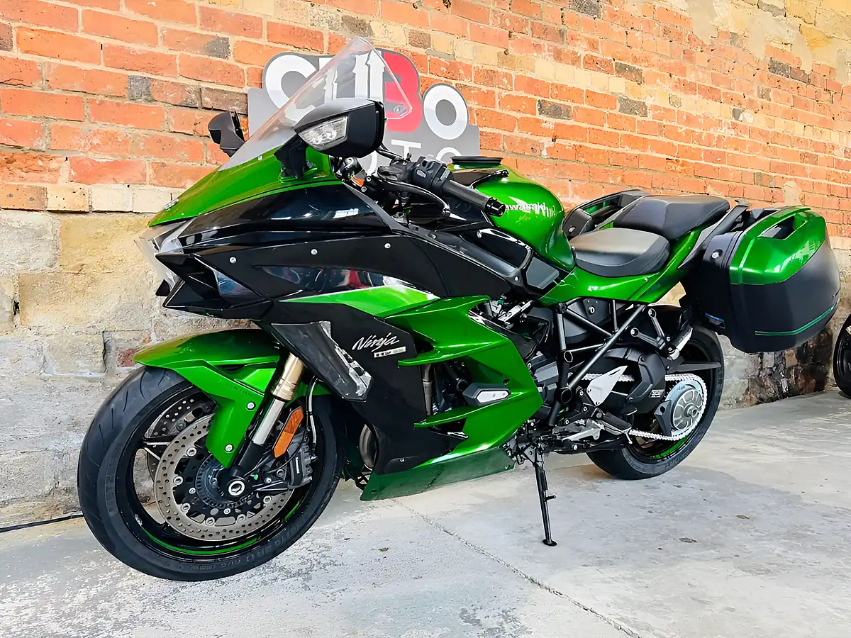 Used 2018 Kawasaki Ninja H2 Sx Se Green - Interior and Exterior details 13