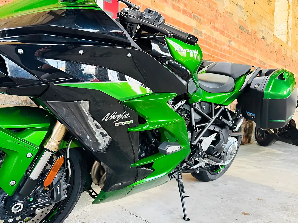 Used 2018 Kawasaki Ninja H2 Sx Se Green - Interior and Exterior details 16