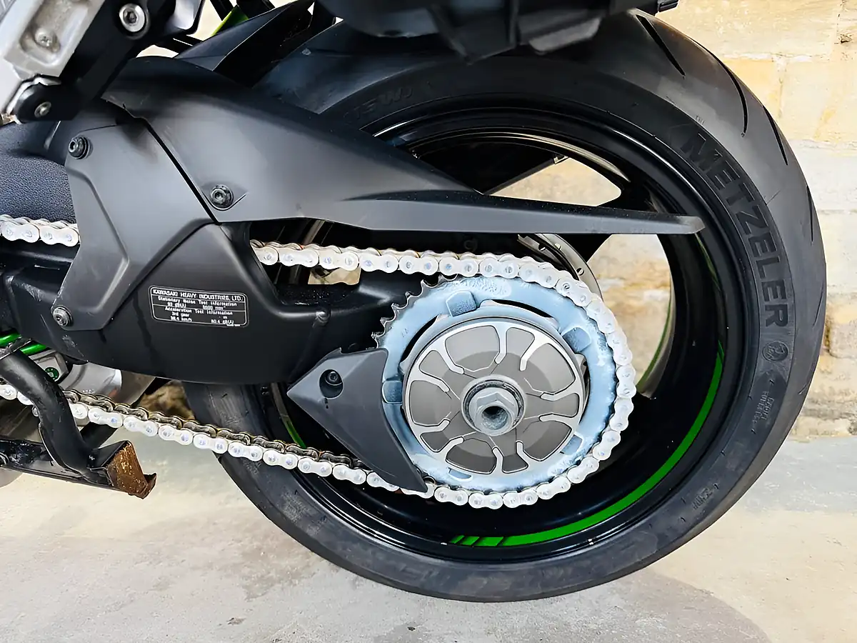 Used 2018 Kawasaki Ninja H2 Sx Se Green - Interior and Exterior details 17