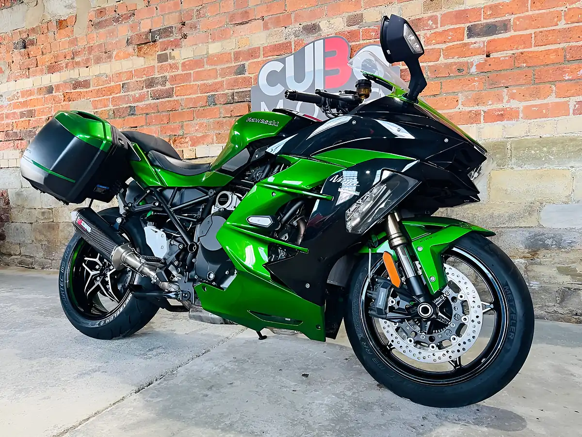 Used 2018 Kawasaki Ninja H2 Sx Se Green - Interior and Exterior details 3