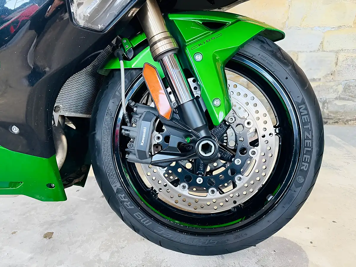 Used 2018 Kawasaki Ninja H2 Sx Se Green - Interior and Exterior details 5