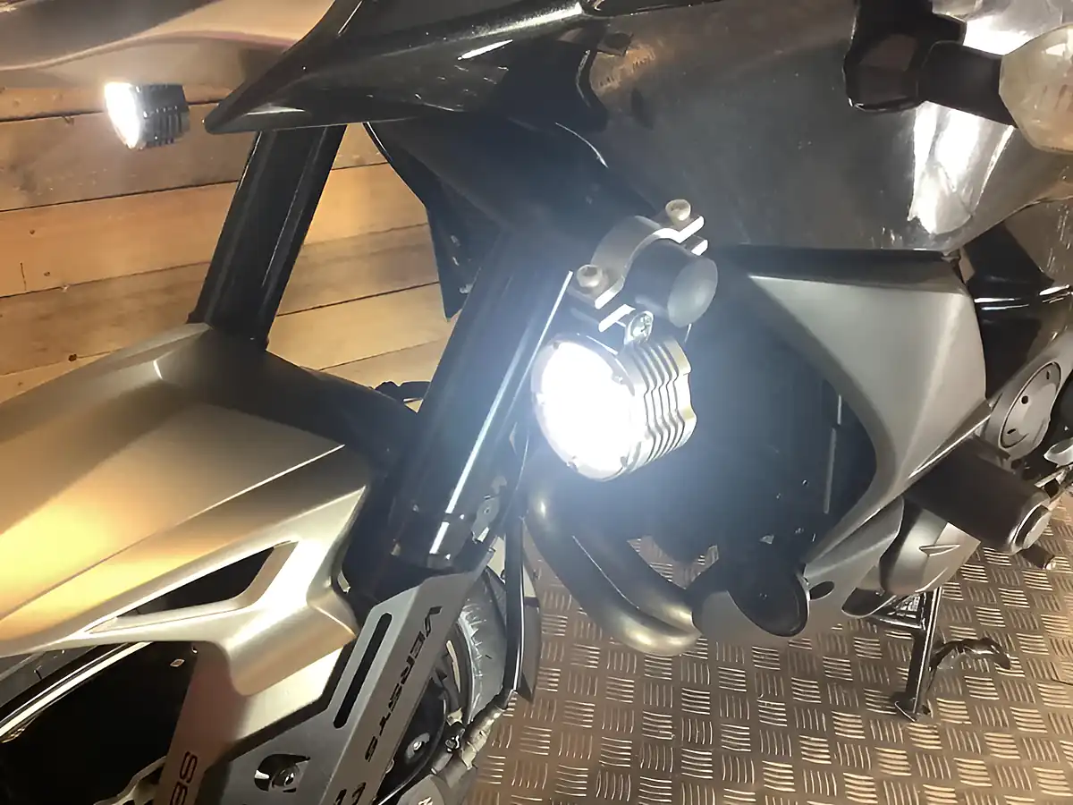 Used 2018 Kawasaki Versys 650 Silver - Interior and Exterior details 10