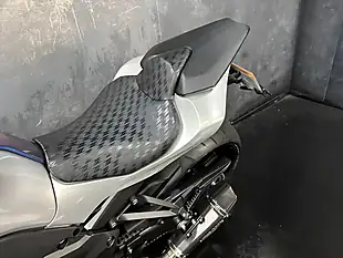 Used 2018 Kawasaki Z1000 Supernaked Orange - Interior and Exterior details 19