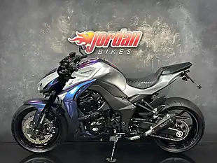 Used 2018 Kawasaki Z1000 Supernaked Orange - Interior and Exterior details 2
