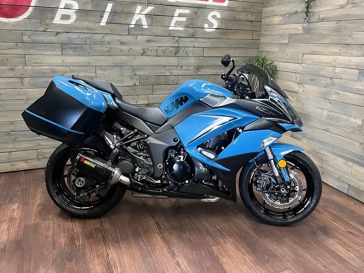 Used 2018 Kawasaki Z1000 Sx 1000 Blue - Interior and Exterior details 3