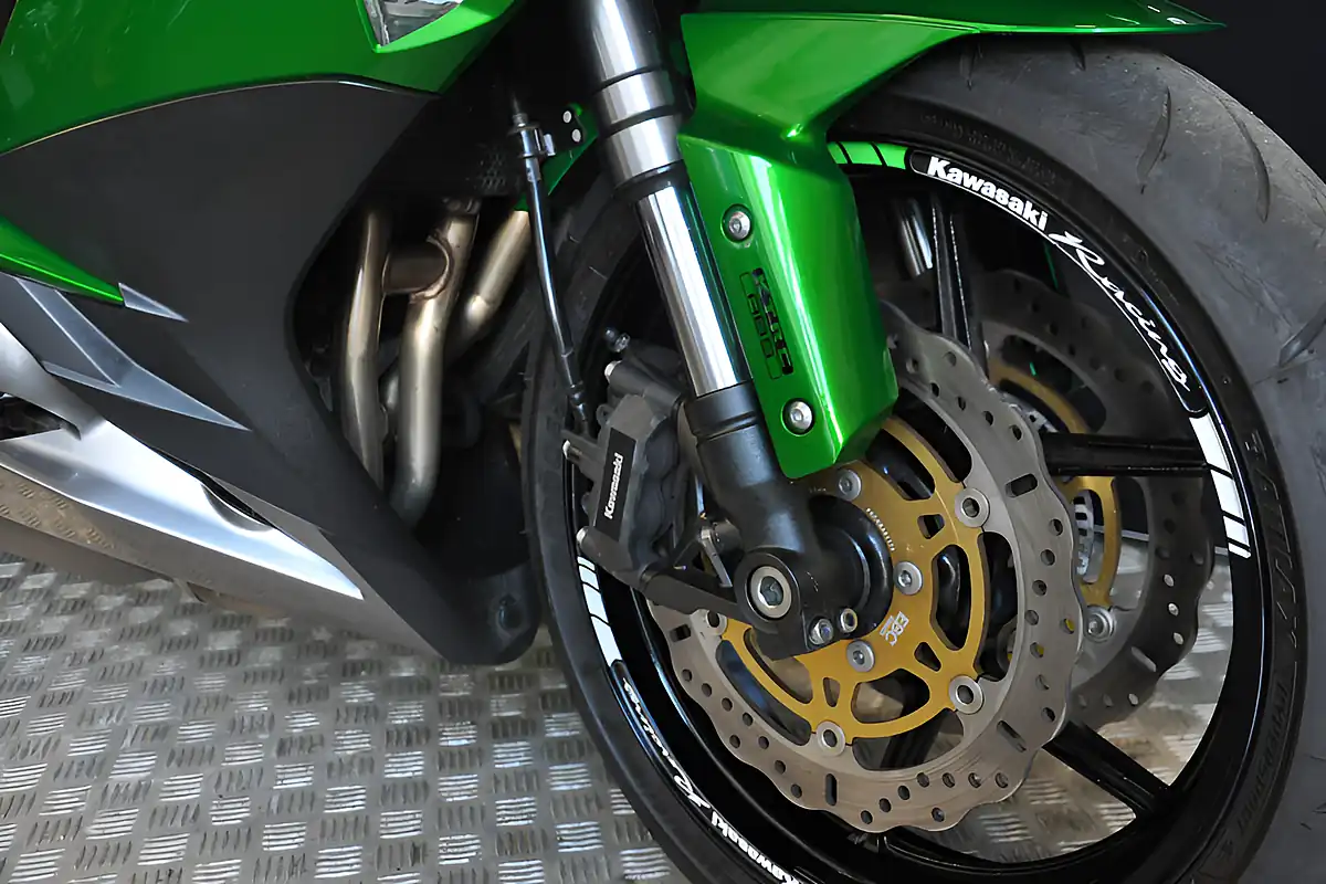 Used 2018 Kawasaki Z1000 Sx Green - Interior and Exterior details 14
