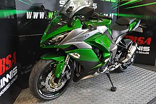 Used 2018 Kawasaki Z1000 Sx Green - Interior and Exterior details 2