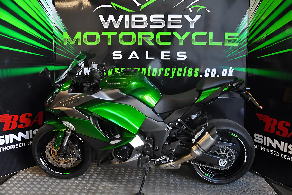 Used 2018 Kawasaki Z1000 Sx Green - Interior and Exterior details 4