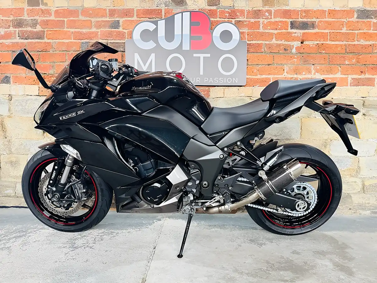 Used 2018 Kawasaki Z1000 Sx Wjf Black - Interior and Exterior details 11