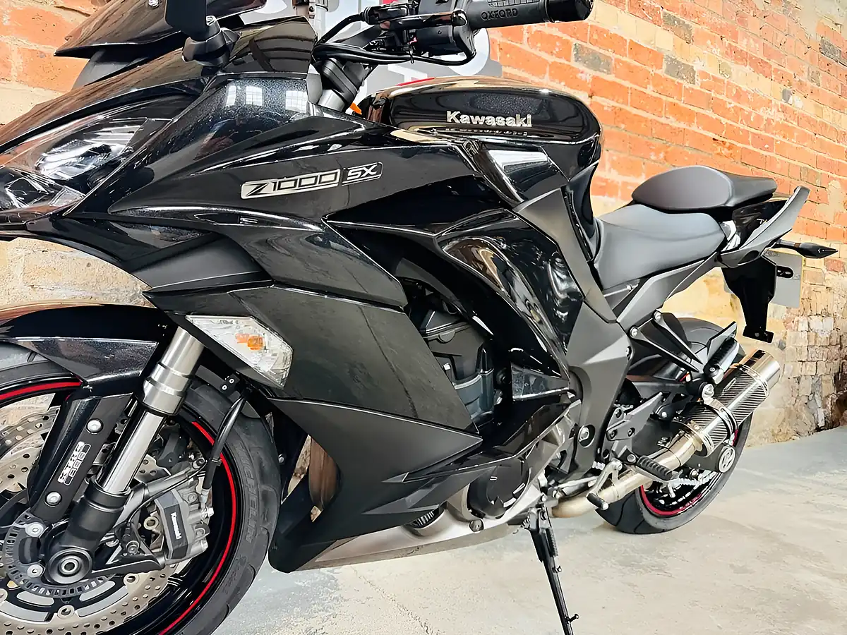 Used 2018 Kawasaki Z1000 Sx Wjf Black - Interior and Exterior details 15