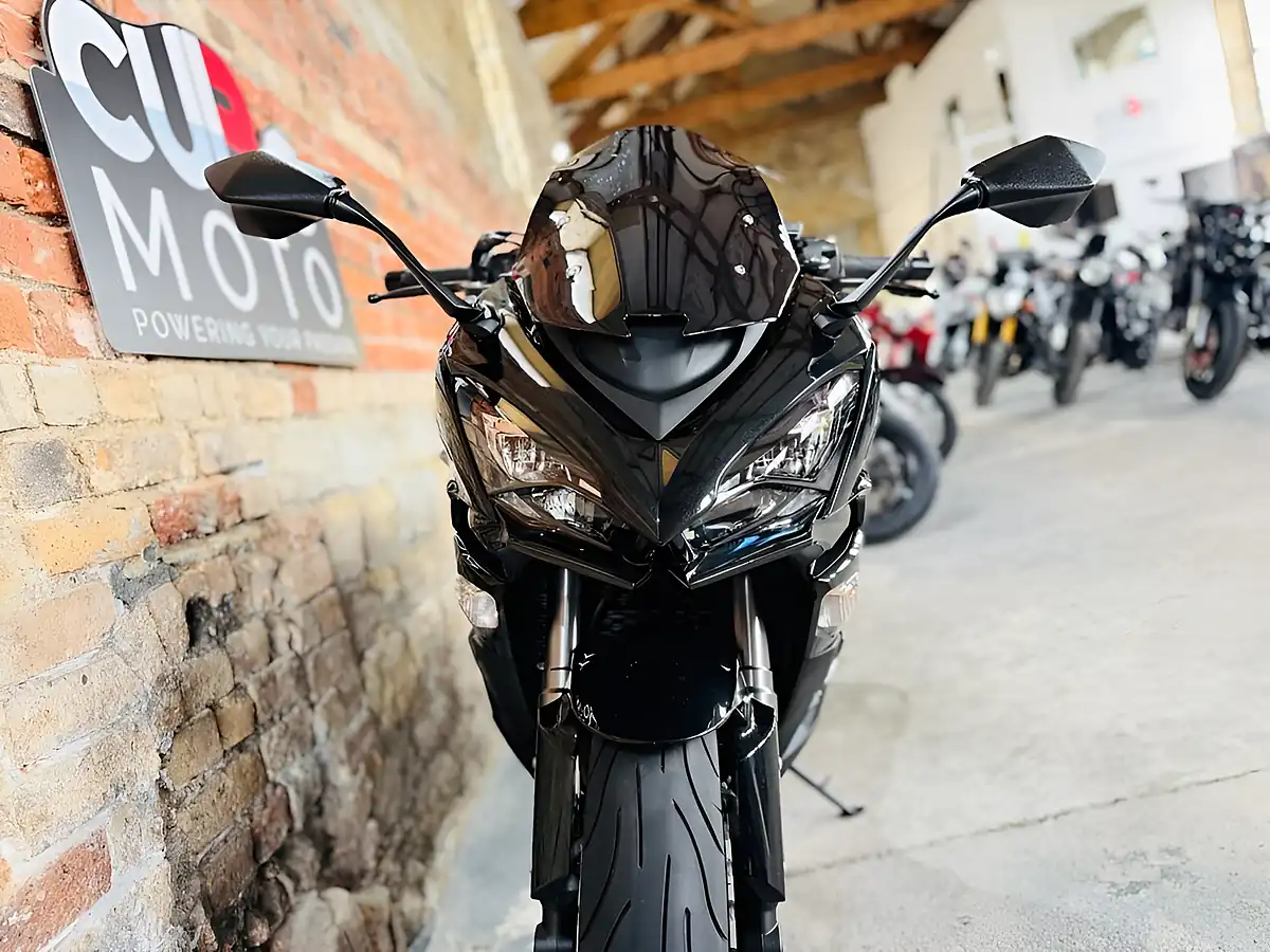 Used 2018 Kawasaki Z1000 Sx Wjf Black - Interior and Exterior details 19