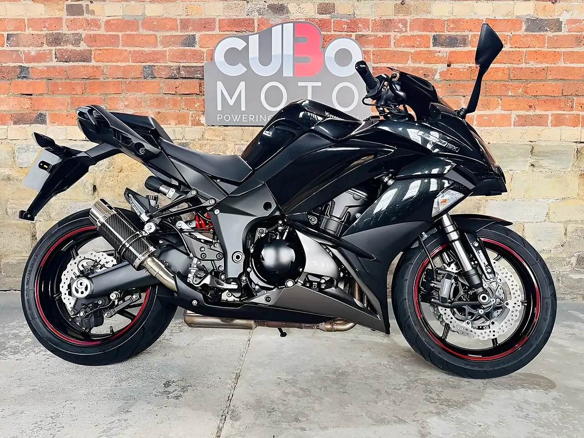 Used 2018 Kawasaki Z1000 Sx Wjf Black - Interior and Exterior details 2